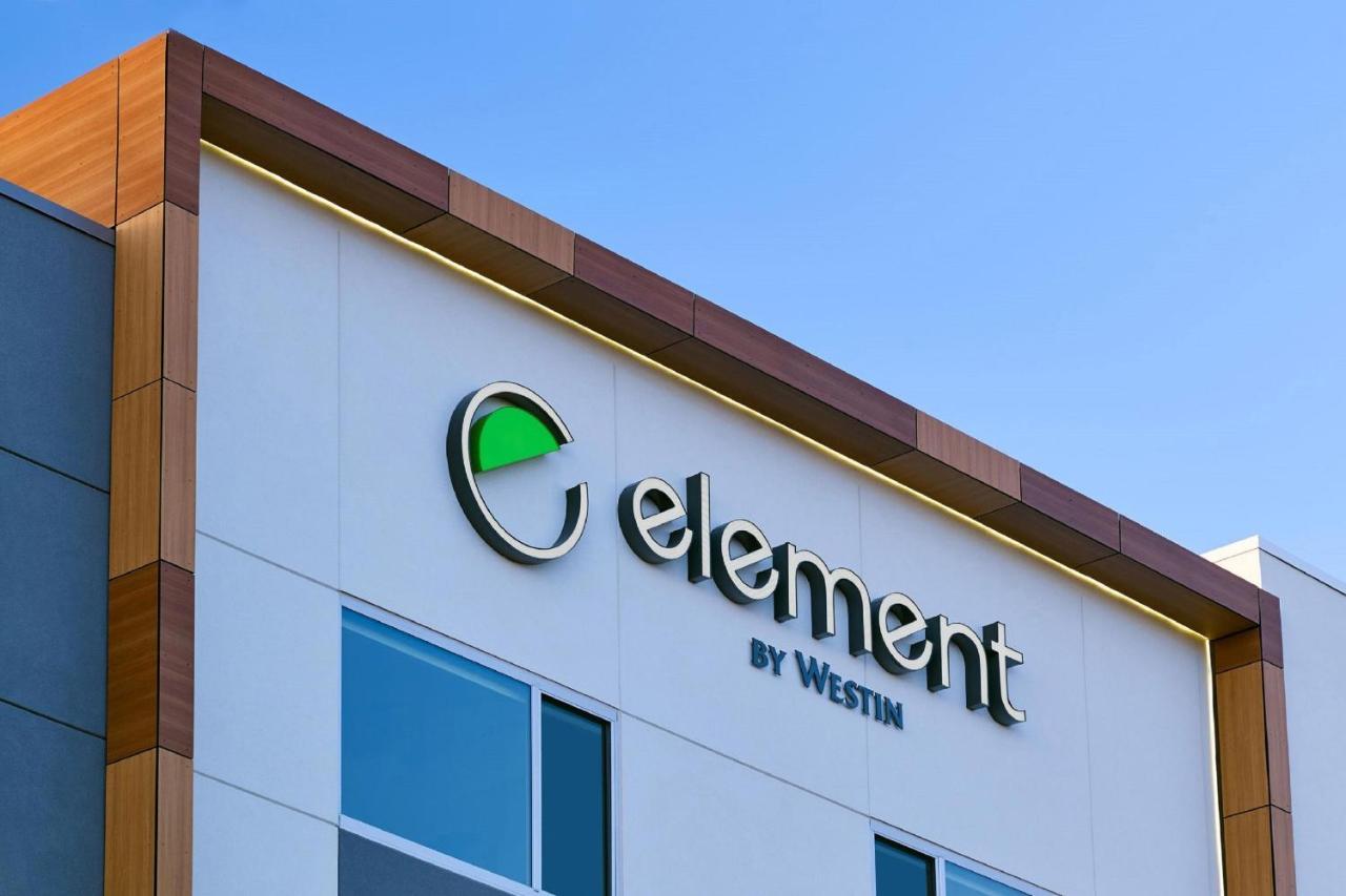 Hotel Element Hampton Peninsula Town Center Exterior foto